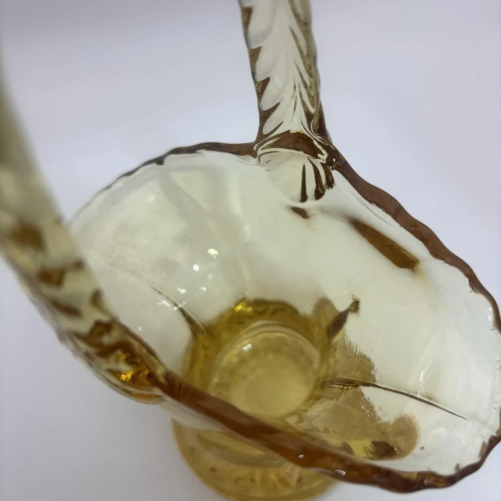 Vintage Westmoreland Golden Sunset (Amber) Glass Basket Ball & Swirl 6.5